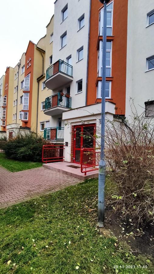 Apartamencik Super Poznań Exteriör bild